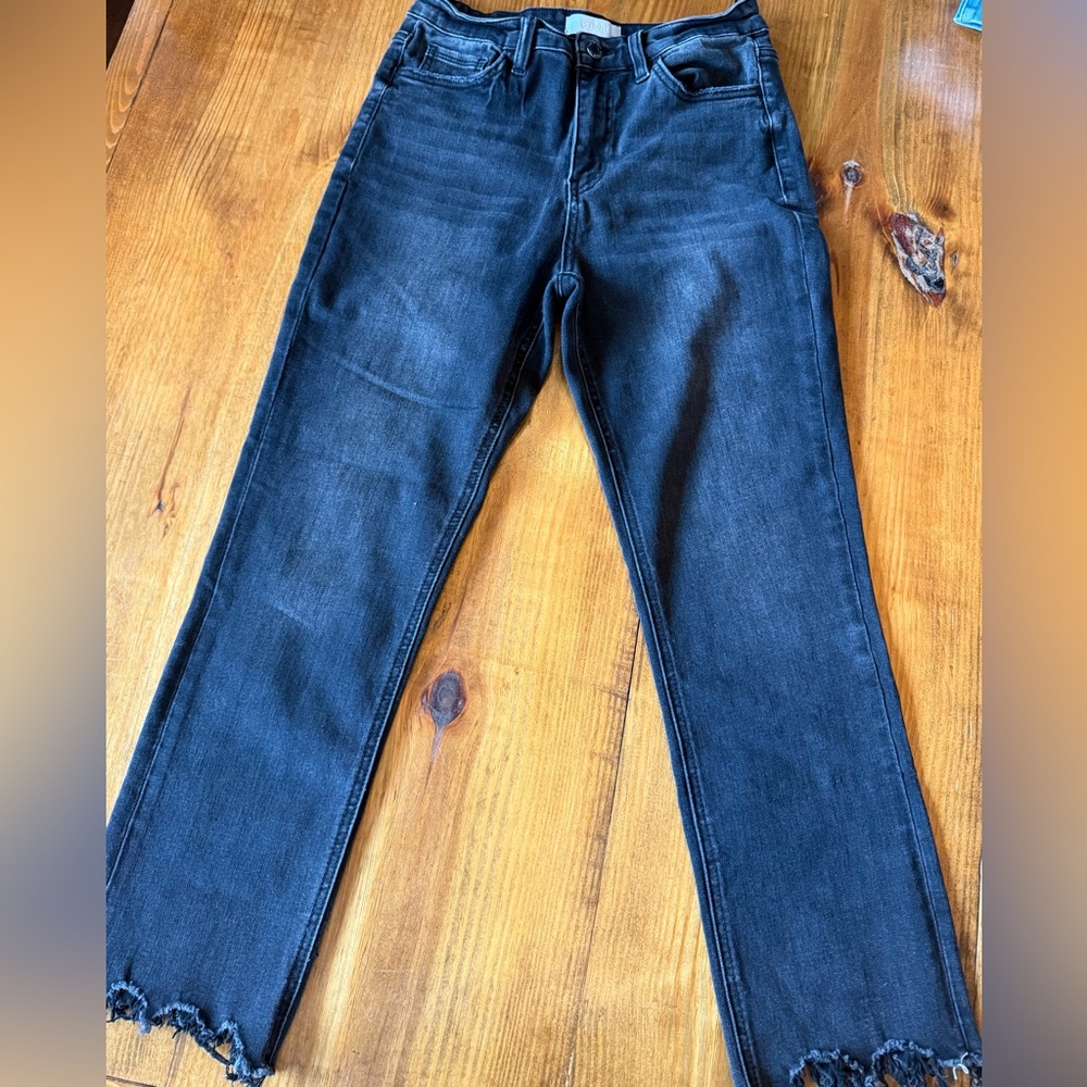 Vervet Straight Leg Cropped Black Jeans